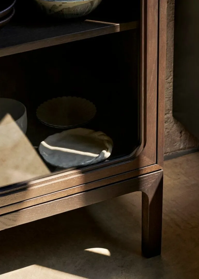 &Tradition Trace Single cabinet SC87, dark stained oak