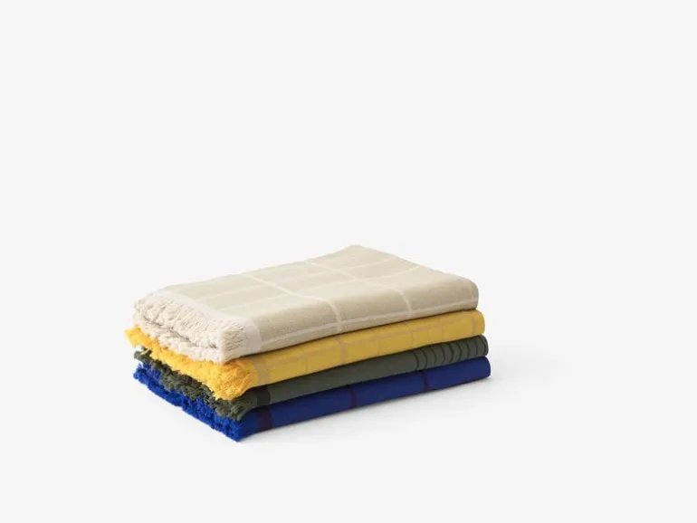 &Tradition Untitled AP10 throw, 150 x 200 cm, dark green