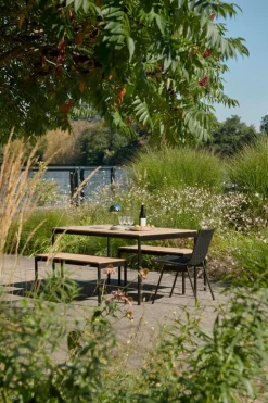 &Tradition Ville AV25 table, 150 x 90 cm, teak - warm black