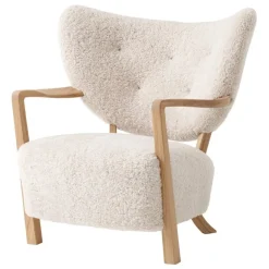 &Tradition Wulff ATD2 lounge chair, Moonlight sheepskin - oak