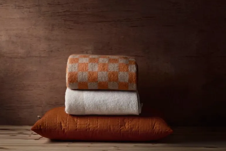 Anno Ala throw, 130 x 180 cm, white - sand