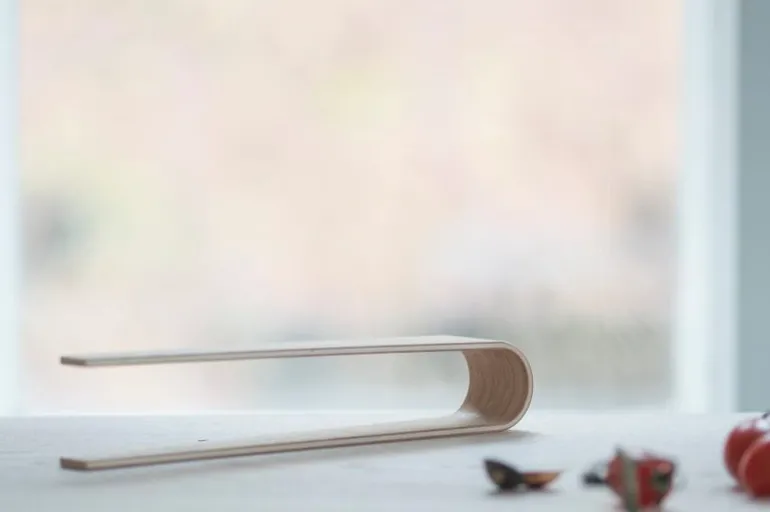 Antrei Hartikainen Nokka tongs, oak