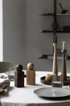 applicata Twist grinder, smoked oak