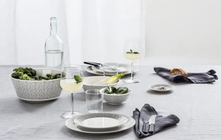 Arabia Mainio Sarastus plate 25 cm