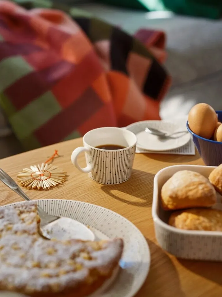 Arabia Mainio Sarastus plate 25 cm