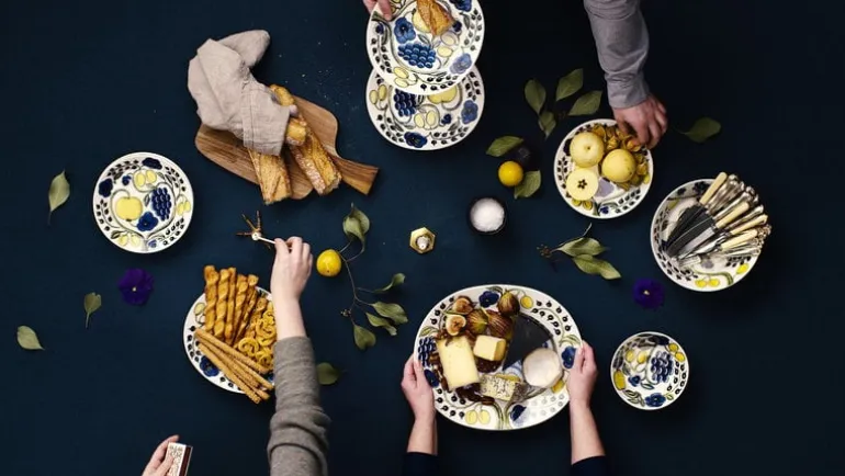 Arabia Paratiisi plate, oval 25 cm