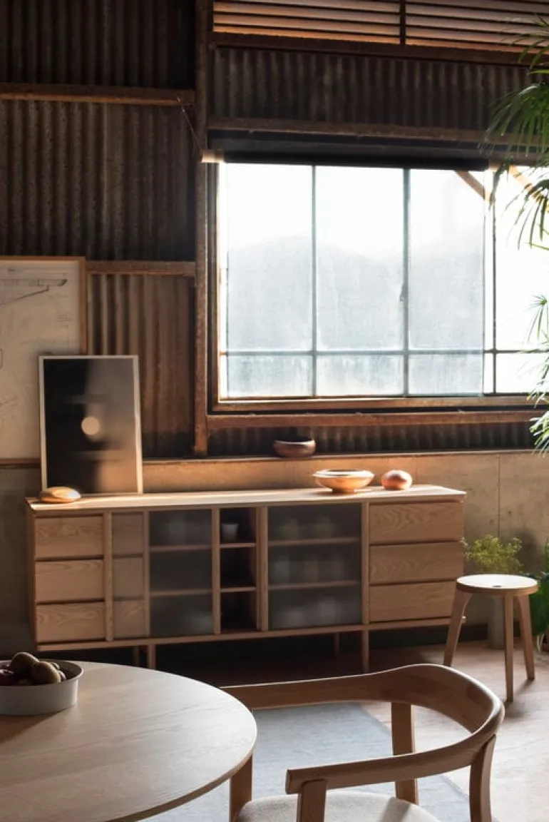 Ariake Dovetail stool, hinoki