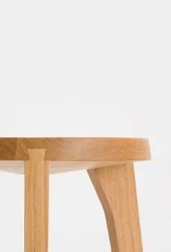 Ariake Dovetail stool, hinoki