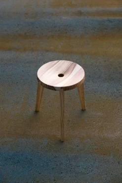 Ariake Dovetail stool, hinoki