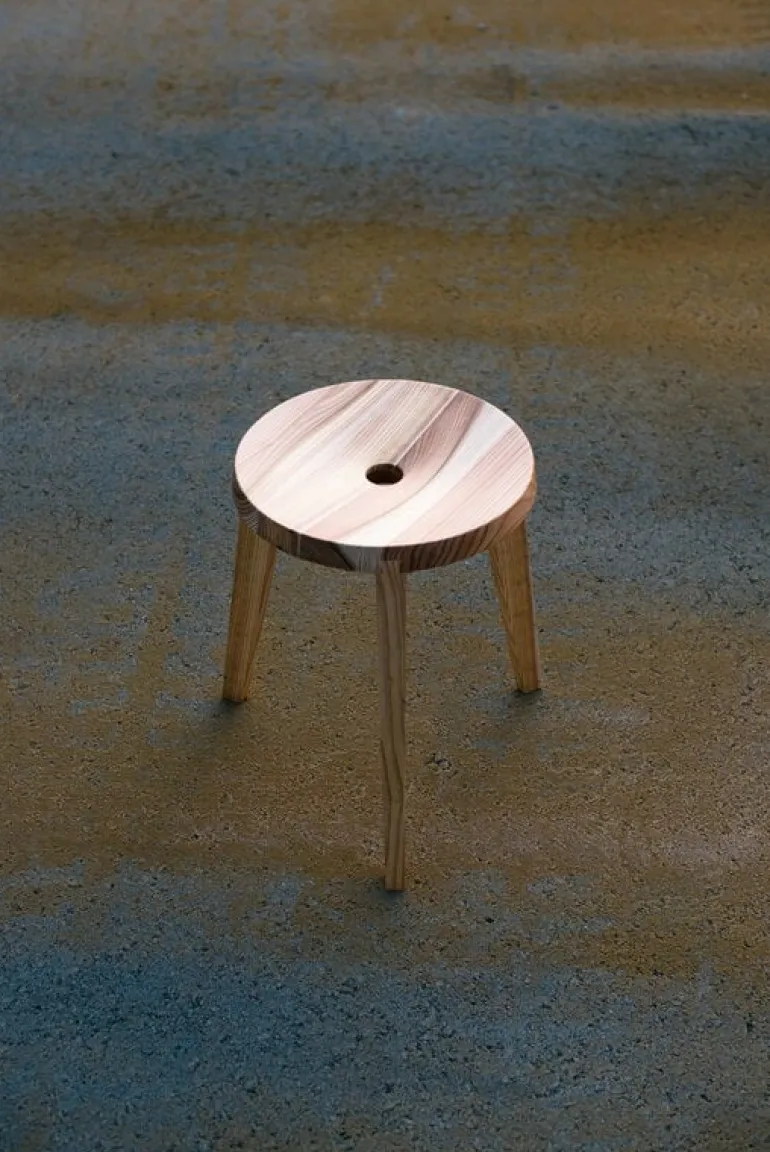 Ariake Dovetail stool, hinoki