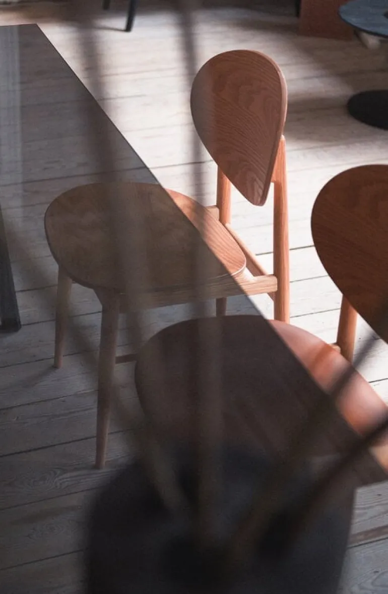 Ariake Outline chair, oak