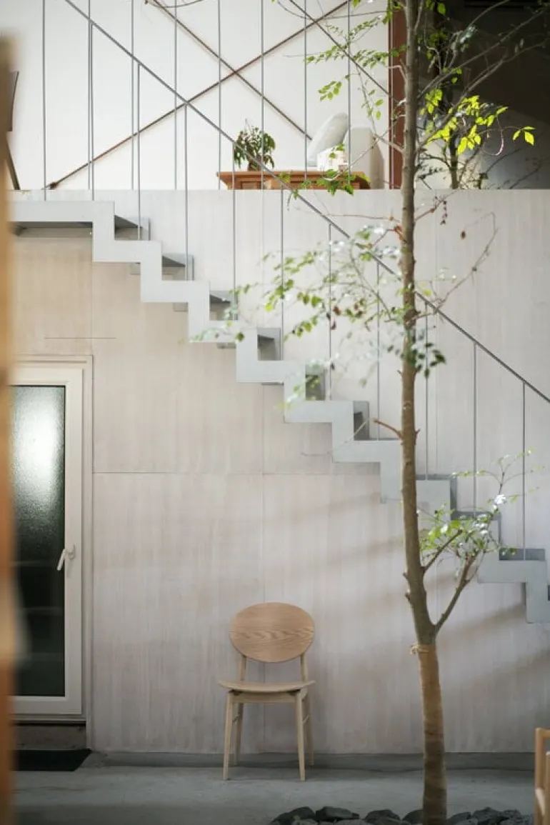 Ariake Outline chair, oak