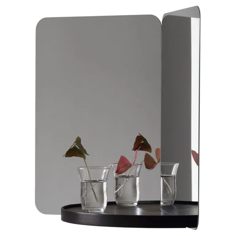 Artek 124 degrees mirror, medium, black shelf