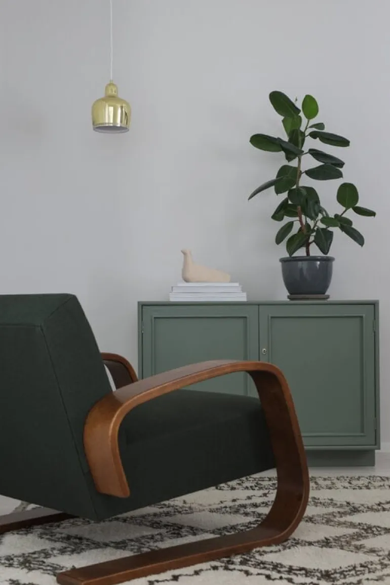 Artek Aalto armchair 400 "Tank", walnut - dark green Vidar 972