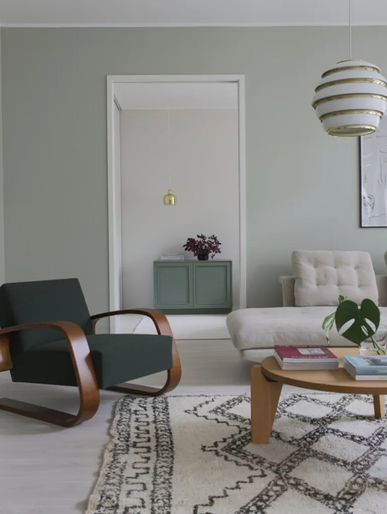 Artek Aalto armchair 400 "Tank", walnut - dark green Vidar 972