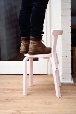 Artek Aalto chair 68, birch - black linoleum