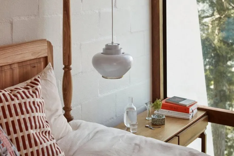 Artek Aalto pendant lamp A333 "Turnip", white - brass