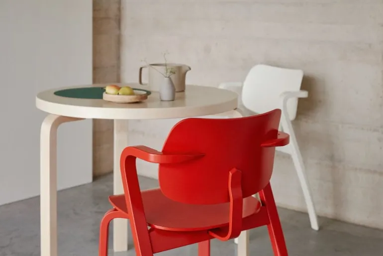 Artek Aalto table 90B, birch - black linoleum