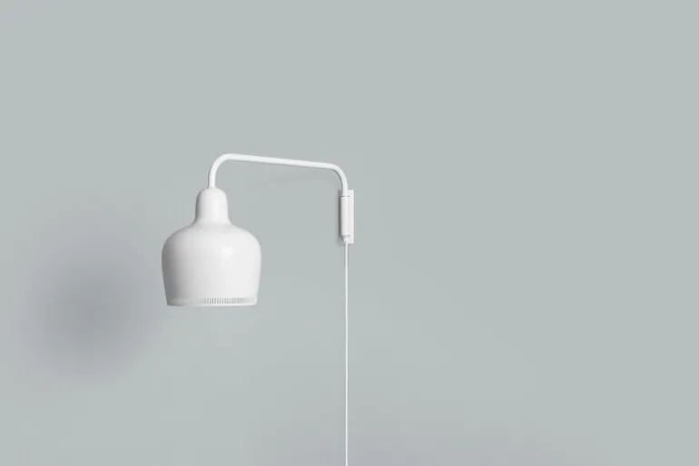 Artek Aalto wall lamp A330S "Golden Bell", white