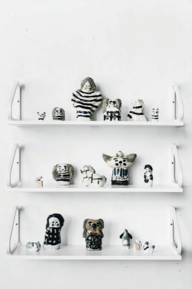 Artek Aalto wall shelf 112B, white