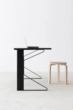 Artek Kaari desk REB 005, black laminate - black oak