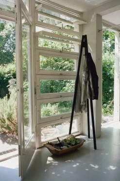 Artek Kiila coat stand, black