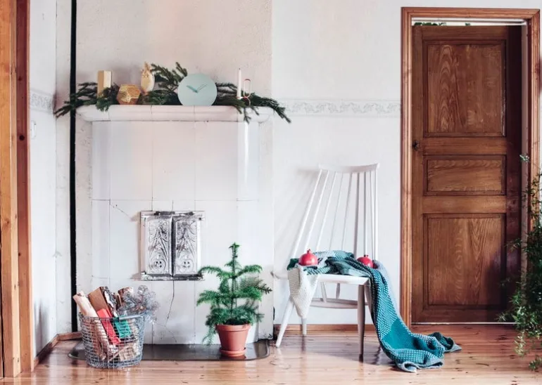 Artek Mademoiselle lounge chair, white