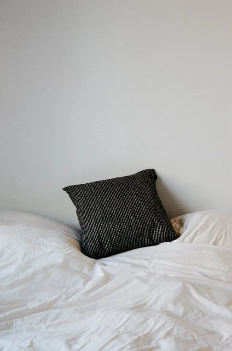 Artek Rivi cushion cover 40 x 40 cm, black - white