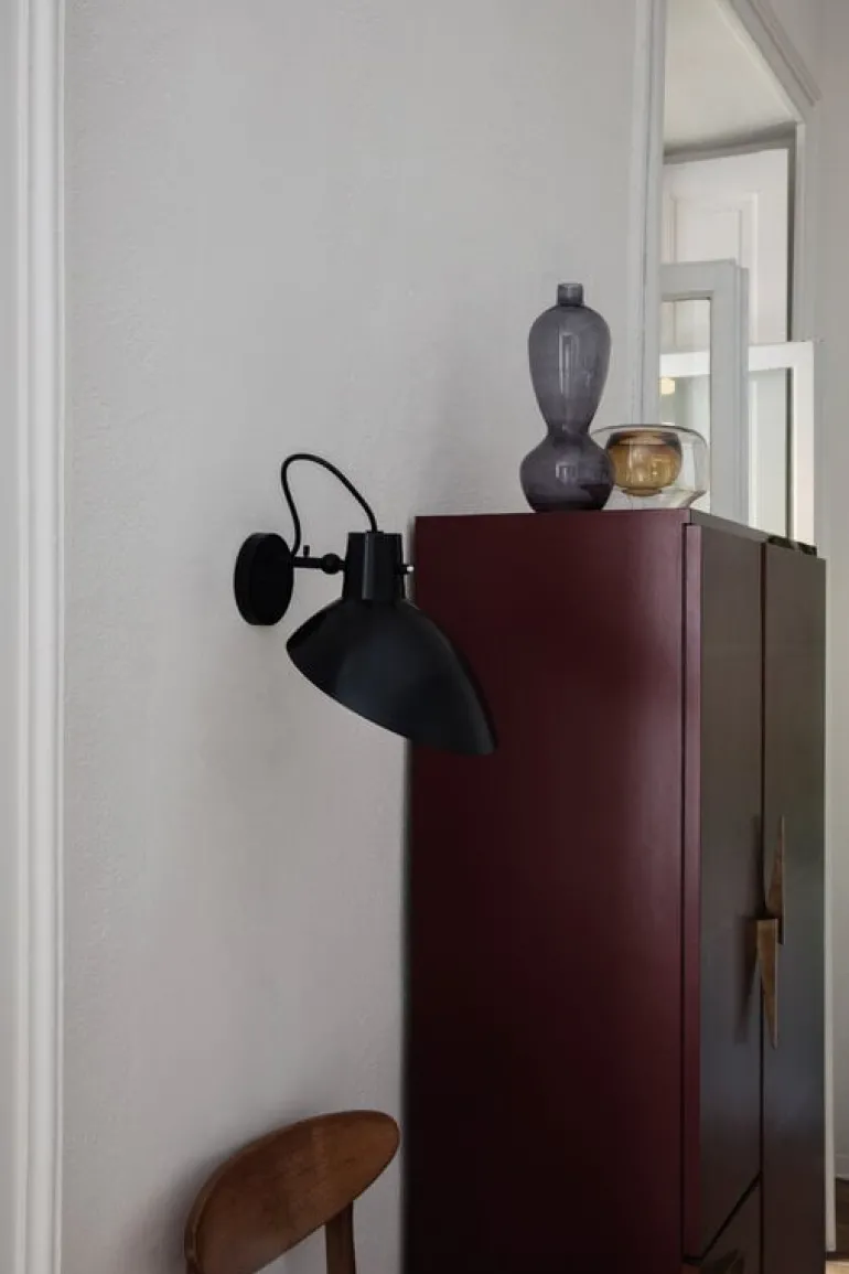 Astep VV Cinquanta wall lamp with switch, black