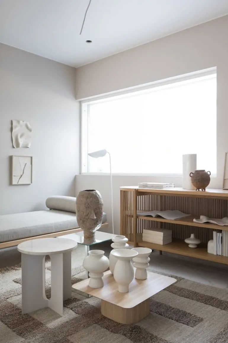 Audo Copenhagen Androgyne side table, 40 cm, white