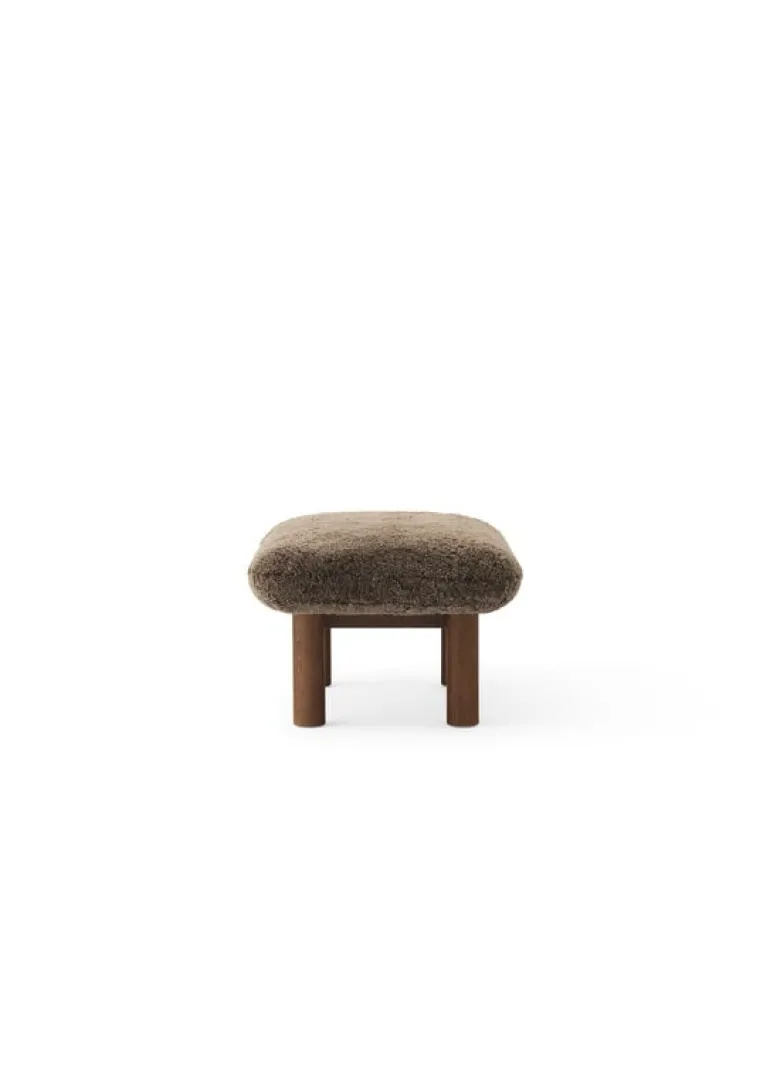 Audo Copenhagen Brasilia ottoman, dark stained oak - Root sheepskin