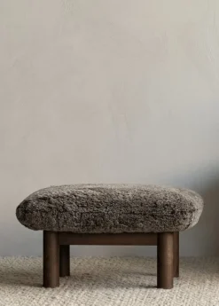 Audo Copenhagen Brasilia ottoman, dark stained oak - Root sheepskin