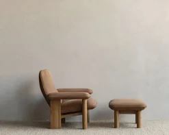 Audo Copenhagen Brasilia lounge chair, oak - Dunes Camel leather