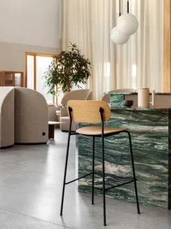 Audo Copenhagen Co bar chair 75,5 cm, black steel - oak