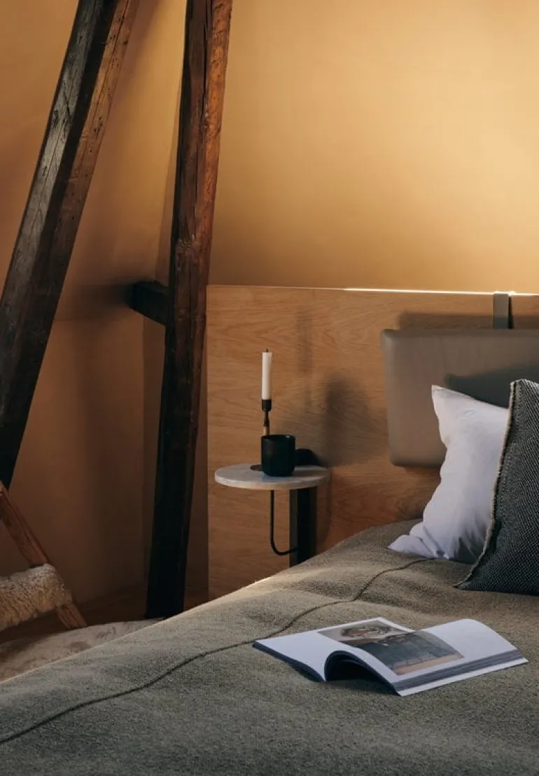 Audo Copenhagen Corbel shelf, dark stained oak - Carrara marble