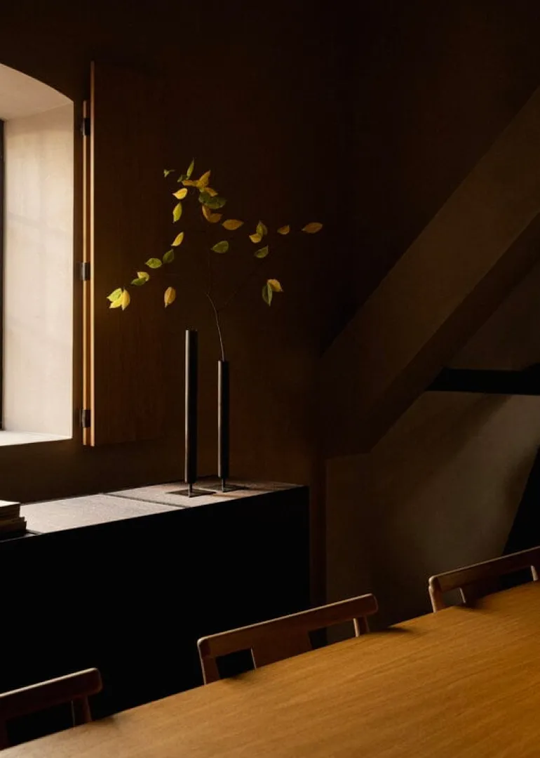 Audo Copenhagen Merkur dining chair with armrest, oak