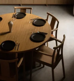 Audo Copenhagen Merkur dining chair with armrest, oak