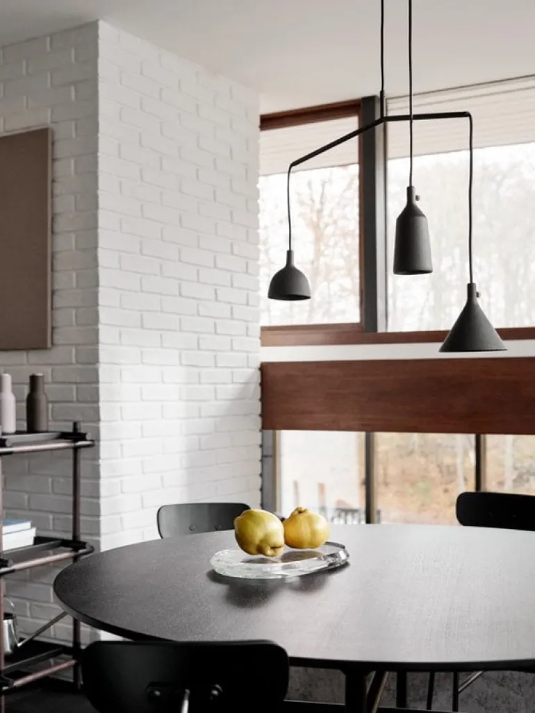 Audo Copenhagen Snaregade table, round, 138 cm, black oak