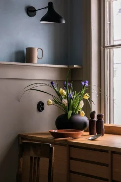 Audo Copenhagen Surround vase, brown wood