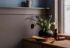 Audo Copenhagen Surround vase, brown wood