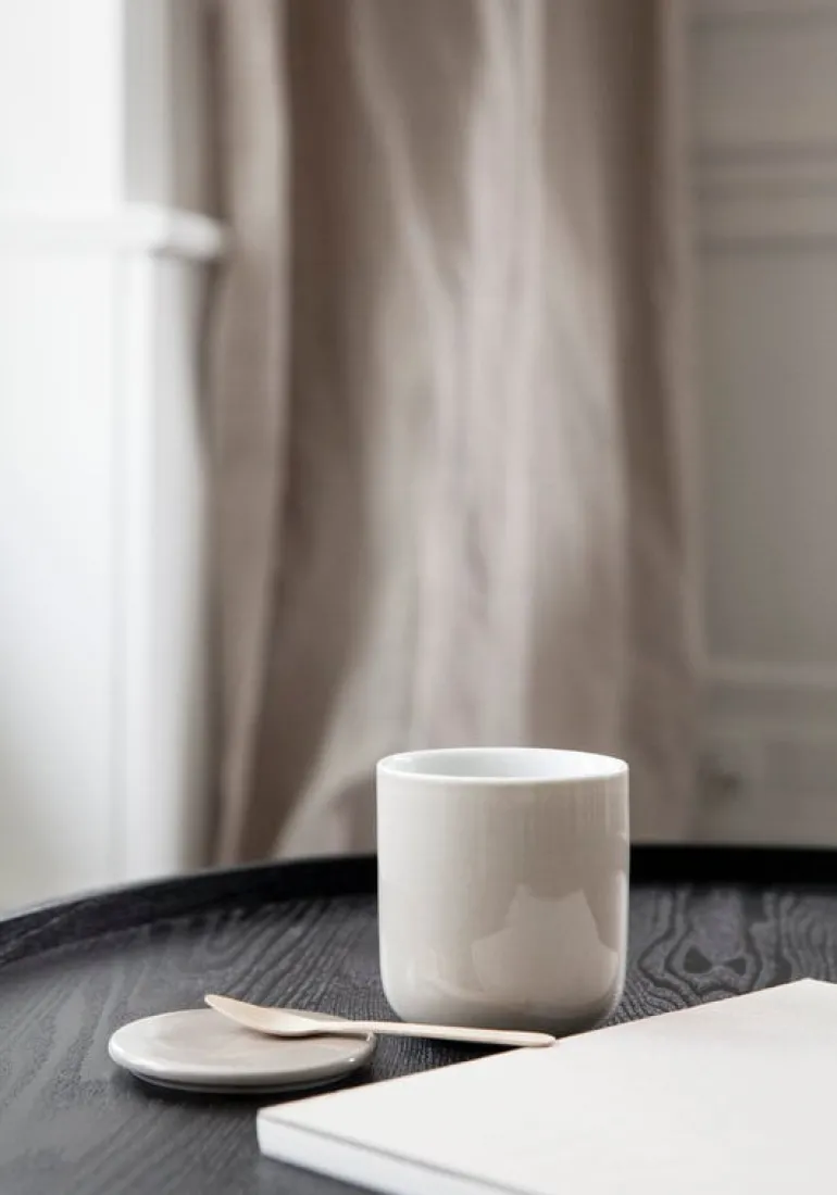 Audo Copenhagen Turning Table, black