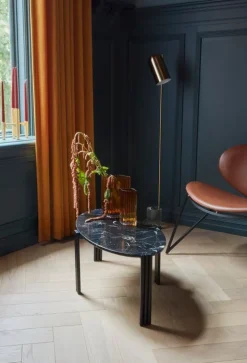 AYTM Folium vase, L, amber