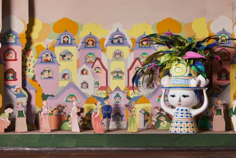 Bjørn Wiinblad Lady with Hat vase, 20,5 cm, blue