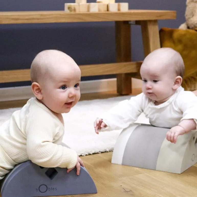 bObles Chicken, cloudy blue