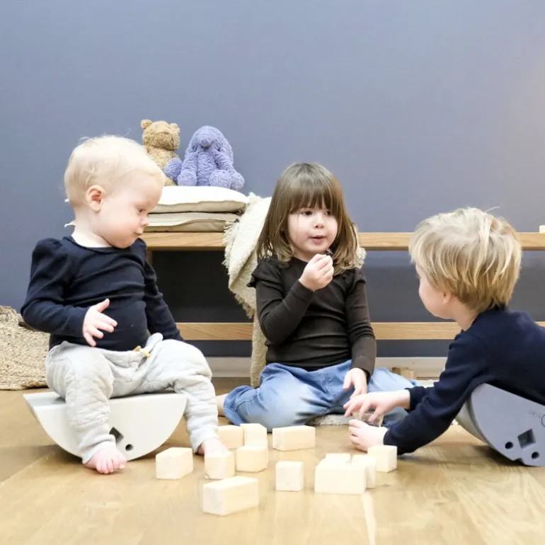 bObles Chicken, cloudy blue