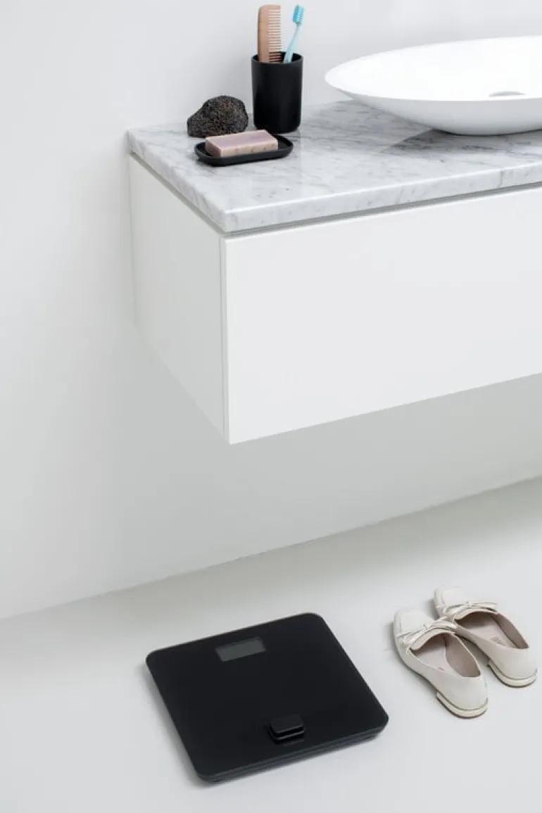 Brabantia ReNew battery free bathroom scale, dark grey