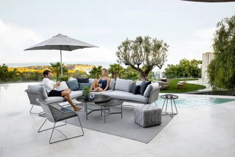 Cane-line Twist coffee table, diam. 90 cm, lava grey - fossil black