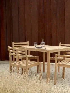 Carl Hansen & Søn AH902 Outdoor dining table, 100 x 98,5 cm, teak