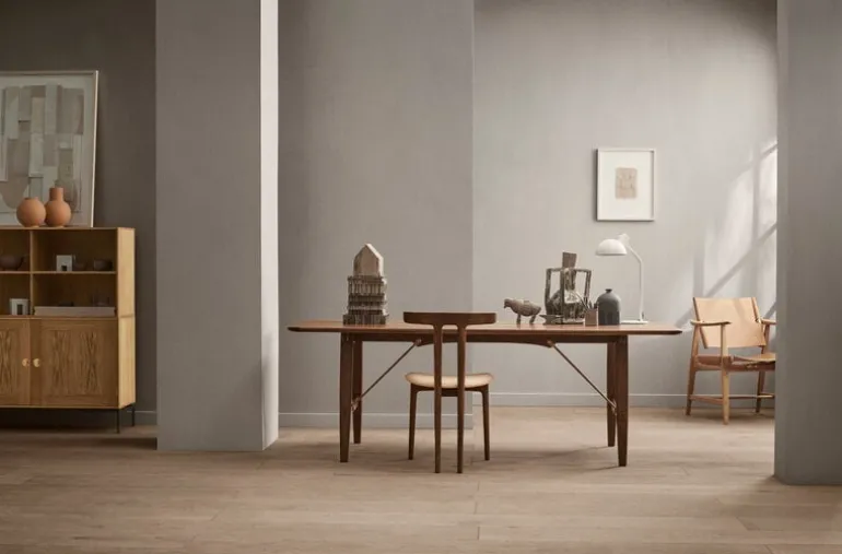 Carl Hansen & Søn BM1160 Hunting dining table, oiled walnut - steel