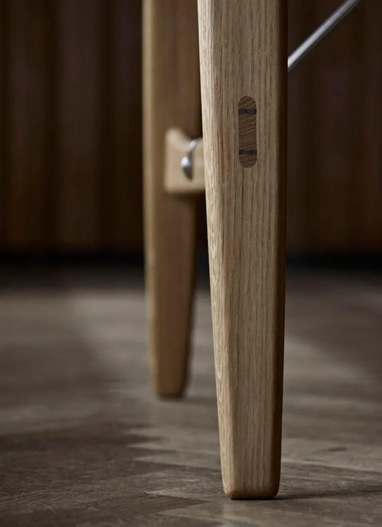 Carl Hansen & Søn BM1160 Hunting dining table, oiled oak - steel